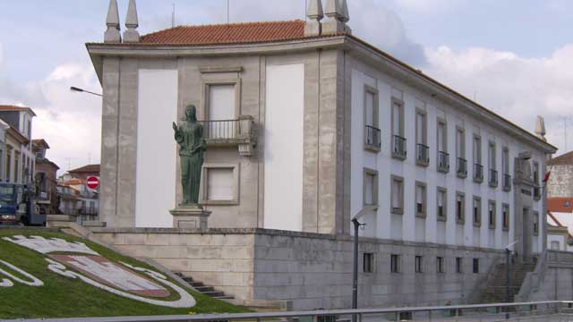 Castelo Branco: Tribunal ouve oito indivíduos detidos em flagrante pela GNR durante assalto a café